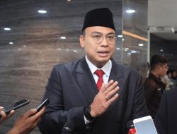 Rangkap 3 Jabatan Angga Raka Diminta Mundur dari Posisi Wamen