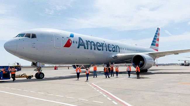 Pesawat American Airlines